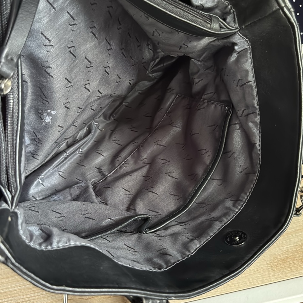 Simply Vera Vera Wang Black Leather Tote with Croc-Texture Trim - Picture 7 of 13